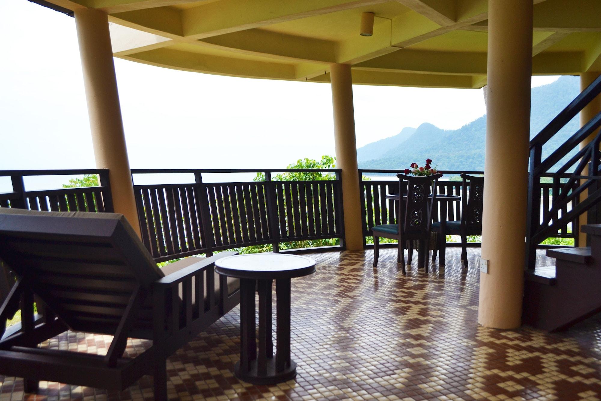 Damai Beach Resort Kuching Exterior photo