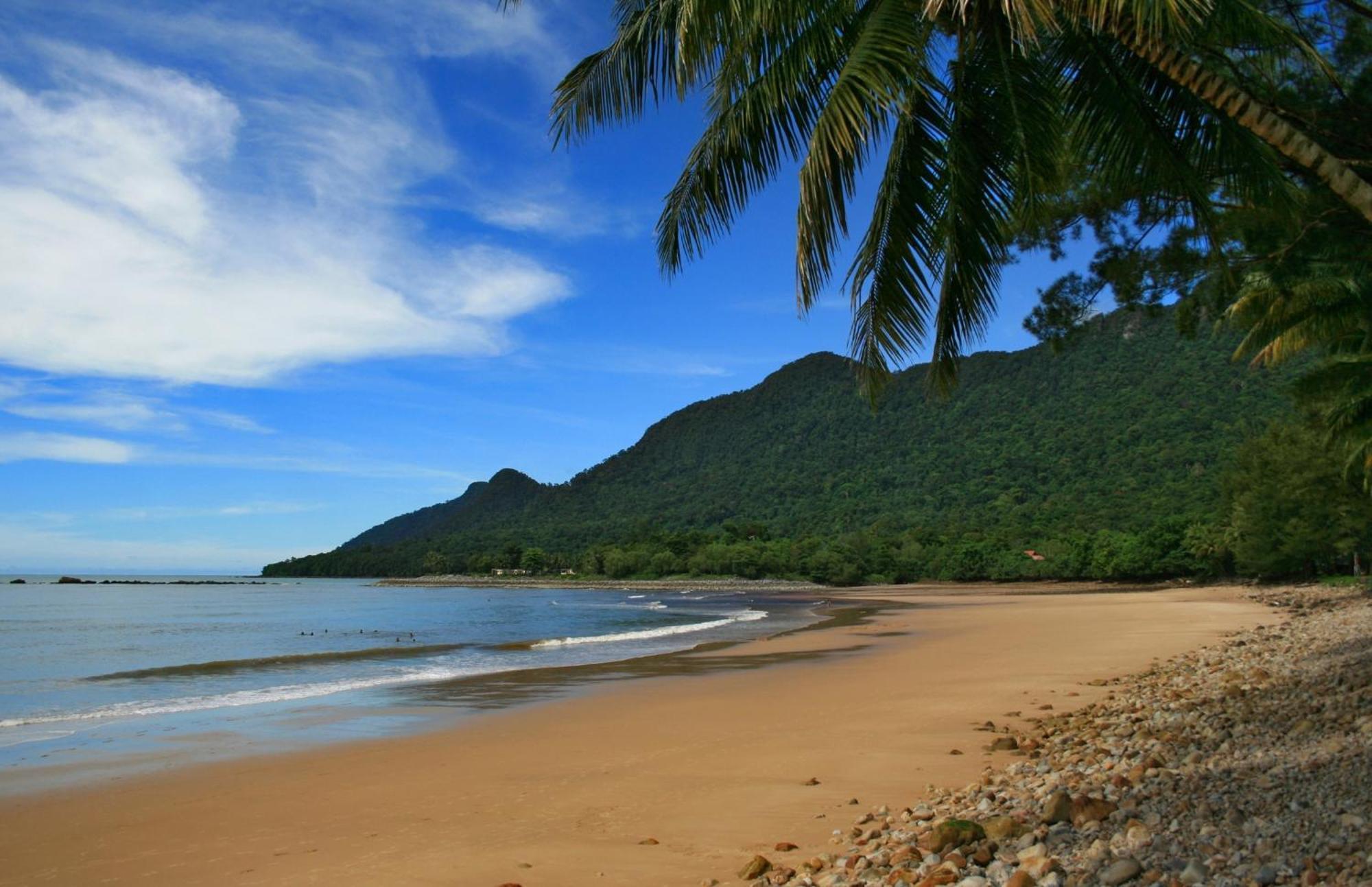 Damai Beach Resort Kuching Exterior photo