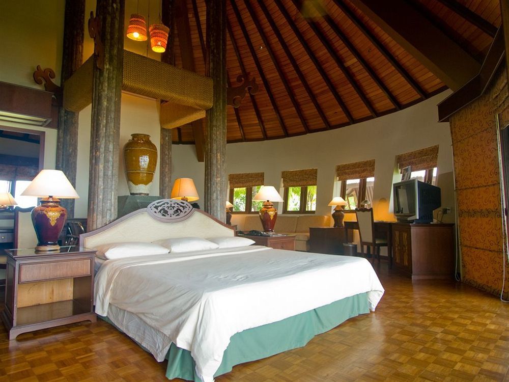 Damai Beach Resort Kuching Exterior photo